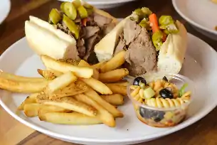 Order Italian Beef & Sausage Combo (No Meal) food online from Charlie Foxe's Pizza store, St. Charles on bringmethat.com